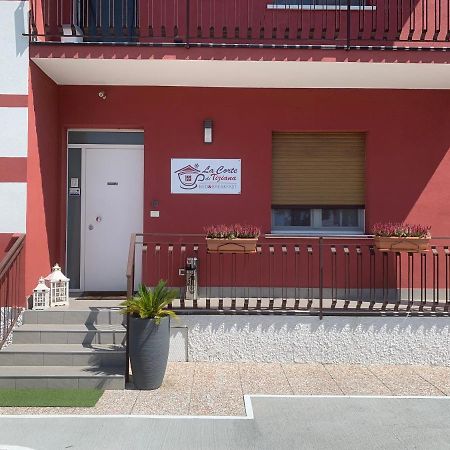 B&B La Corte Di Tiziana Сан-Джованни-Лупатото Экстерьер фото